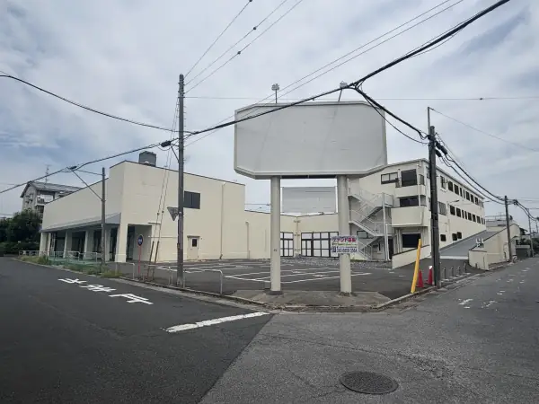 染谷ビル 1階